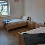 דירה 1#netflix &wlan &kingsize Bett &kaffee Maschine & Zentral & 500m Innenhafen & 2 Min U Bahn