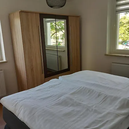 Apartmán 1#netflix &wlan &kingsize Bett &kaffee Maschine & Zentral & 500m Innenhafen & 2 Min U Bahn Duisburg