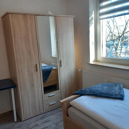 דירה 1#netflix &wlan &kingsize Bett &kaffee Maschine & Zentral & 500m Innenhafen & 2 Min U Bahn דיסבורג