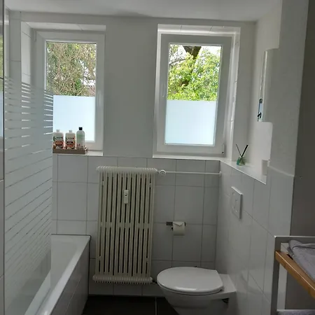 Apartmán 1#netflix &wlan &kingsize Bett &kaffee Maschine & Zentral & 500m Innenhafen & 2 Min U Bahn Duisburg