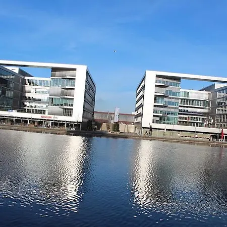 Apartmán 1#netflix &wlan &kingsize Bett &kaffee Maschine & Zentral & 500m Innenhafen & 2 Min U Bahn