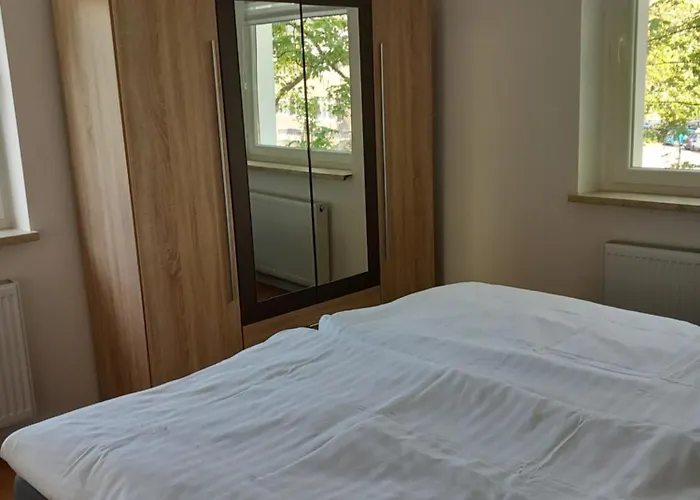 Appartement 1#netflix &wlan &kingsize Bett &kaffee Maschine & Zentral & 500m Innenhafen & 2 Min U Bahn Duisbourg